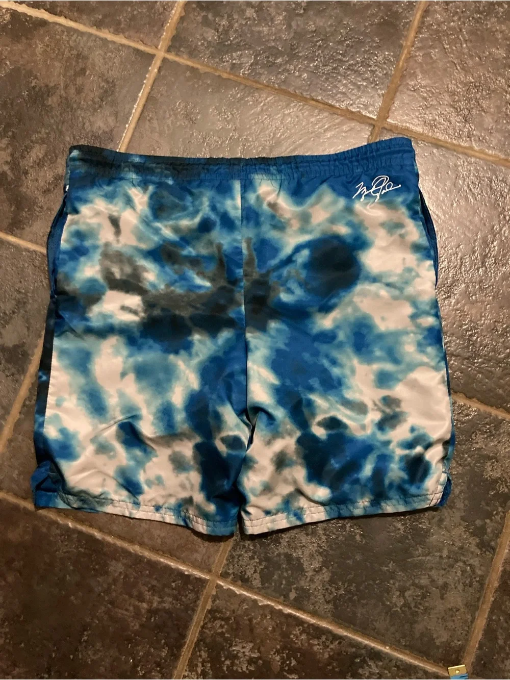 Jordan Boys' Essentials Smoke Dye Swim Trunks/Shorts Size L